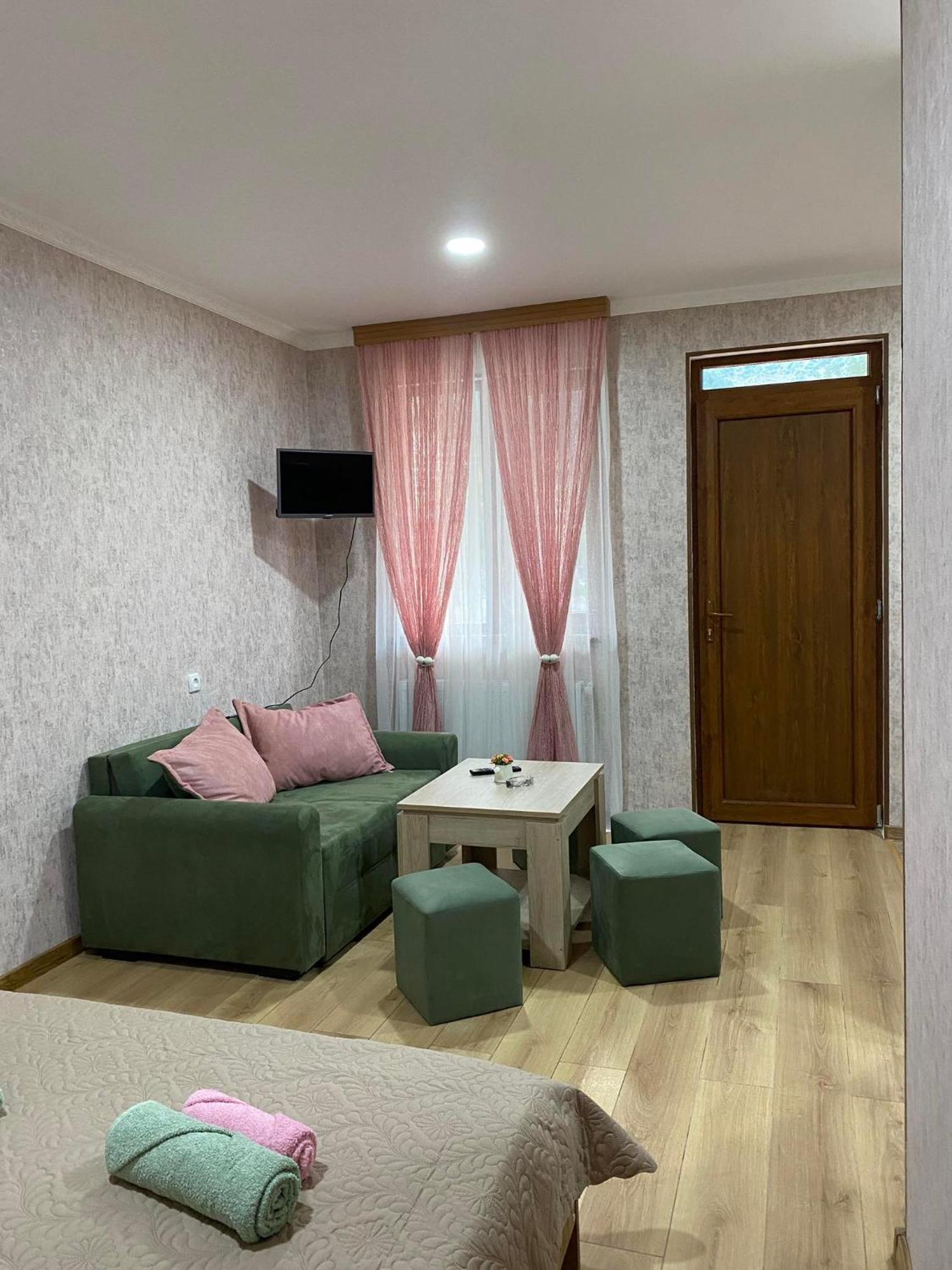 Guest House Borjomula Боржоми Стая снимка